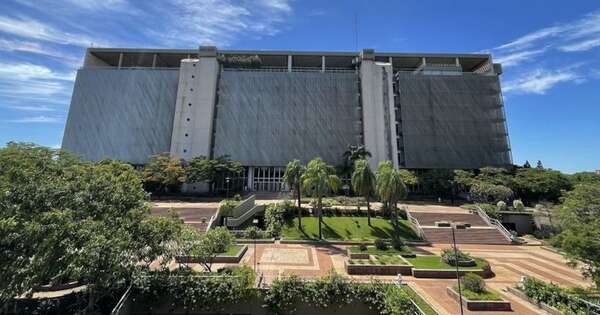 La Nación / BCP anuncia presencia diaria en el mercado cambiario con ventas de USD 15 millones