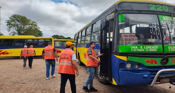Sumario a la empresa La Limpeña que causó lesión a una pasajera por desprendimiento de su puerta