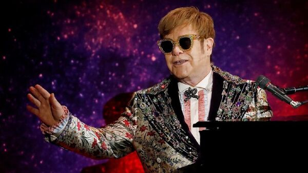 Un Elton John festivo y reivindicativo pone a Londres a bailar al presentar su nuevo disco