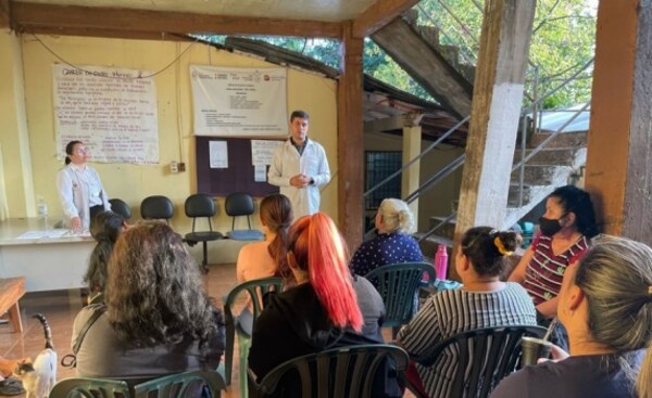 Realizan charla sobre la prevención del cáncer de cuello uterino