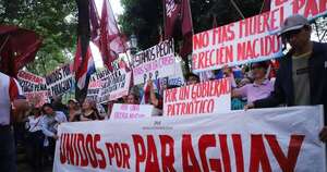 La Nación / Sin contratiempos se lleva adelante la marcha de organizaciones políticas y sociales