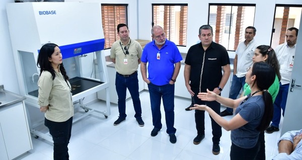 Inauguran renovado Laboratorio de Botánica y Herbario de ITAIPU para fortalecer la investigación