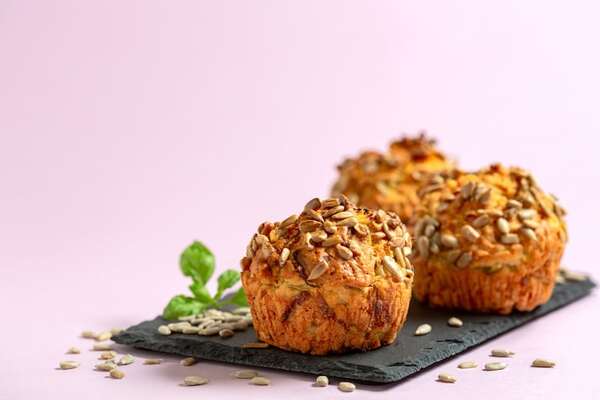 Muy fácil: hacé muffins de jamón y queso crema con semillas de girasol - Gastronomía - ABC Color