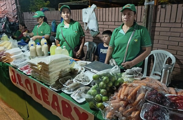 Pequeños productores ofertan productos de finca familiar, sin intermediarios, en San Lorenzo - .::Agencia IP::.