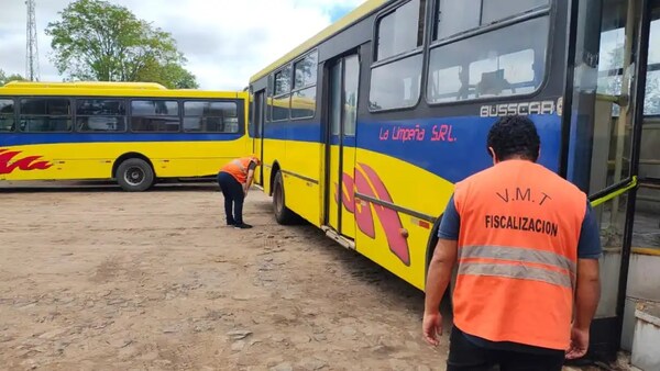 Investigan a empresa de buses tras desprendimiento de puerta y herida a peatón