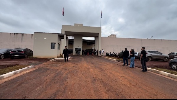 Ocho reos de alta peligrosidad escaparon de la cárcel de máxima seguridad en Minga Guazú - OviedoPress