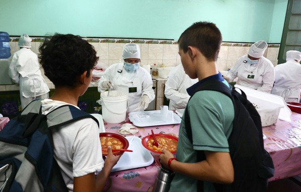 Se excluye temporalmente el picadito de carne de cerdo del menú de Hambre Cero - .::Agencia IP::.