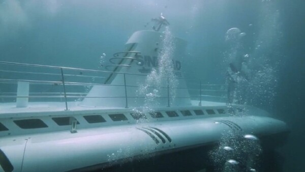 Al menos seis muertos en el accidente de un submarino turístico en Egipto