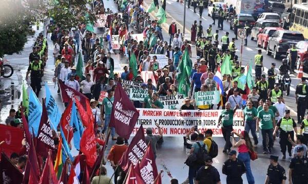 Con reclamos históricos, campesinos comienzan a marchar por las calles de Asunción – Prensa 5
