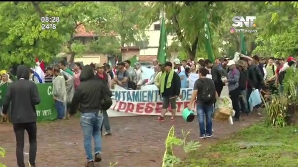 Arranca la XXXI Marcha Campesina rumbo al microcentro de Asunción - SNT