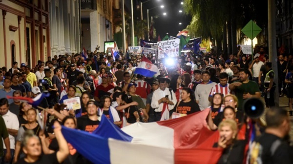 Marcha opositora lanza consigna de unidad para enfrentar a las mafias