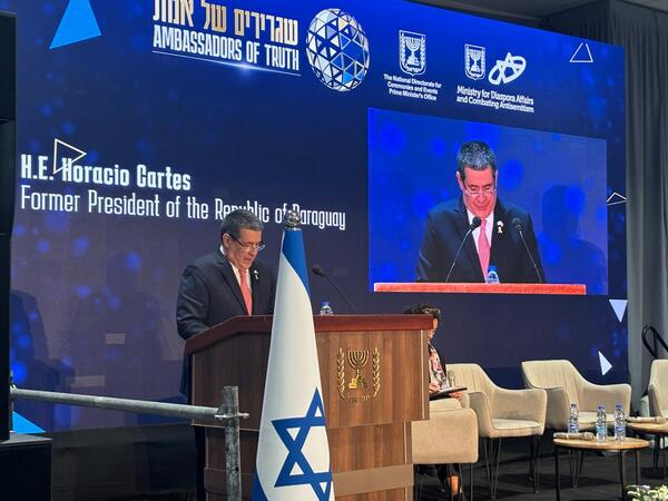Horacio Cartes: "El antisemitismo es el síntoma de una sociedad enferma" - trece