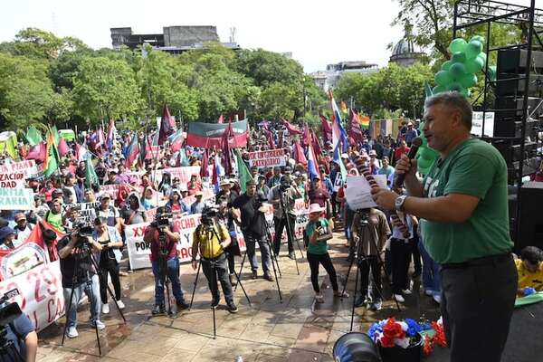 Marcha campesina en Asunción: “Usan las instituciones del Estado como agencias de empleos” - Nacionales - ABC Color