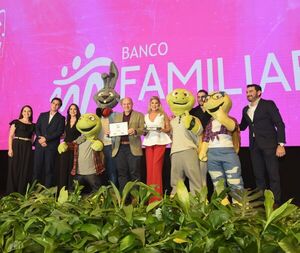 Banco Familiar: 11 a帽os siendo el banco de los paraguayos