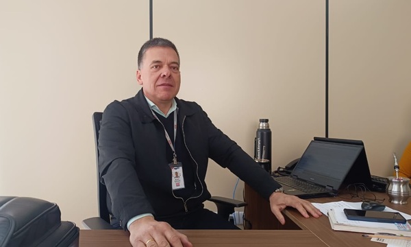 Declaran persona no grata al jefe regional de la ANDE en Campo Nueve - OviedoPress