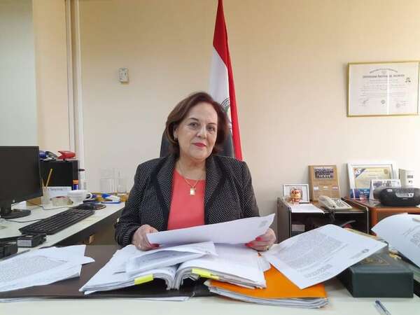 AUDIO: Procesados en rebeldía no pueden litigar a través de abogados, recuerda jueza Lici Sánchez - La Primera Mañana - ABC Color
