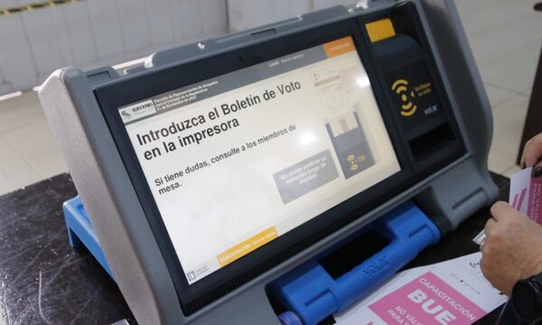 ¿En riesgo elecciones municipales 2026? Paralizan proceso de licitación de máquinas de votación