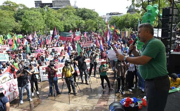 AUDIO: Marcha campesina en Asunción: “Usan las instituciones del Estado como agencias de empleos” - A La Gran 7-30 - ABC Color