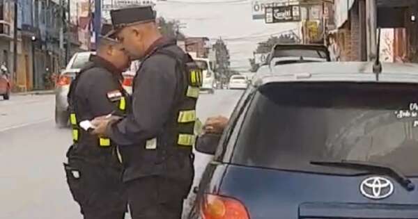 Diario HOY | Coronel Oviedo: ‘rajan’ a agente de PMT acusado de coima y suspenden a su dupla