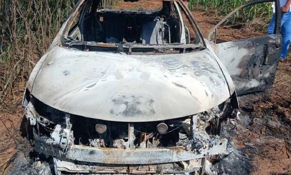Incinerado vehículo de joven madre herida en gasolinera de Yasy Cañy – Prensa 5