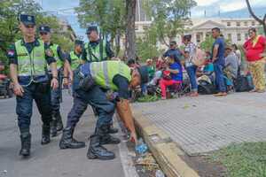Operativo de cierre y limpieza tras la XXXI Marcha de la Federación Nacional Campesina • PARAGUAY TV