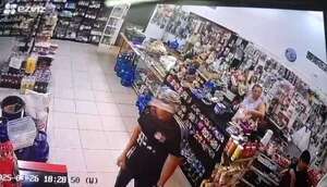 “Balapúpe” una almacenera ahuyentó a tres asaltantes en la compañía Paso de Oro de Ypané  - Policiales - ABC Color