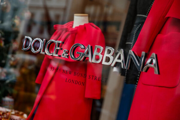 Dolce & Gabbana apuesta por la belleza para un futuro brillante y rentable | Internacionales | 5Días