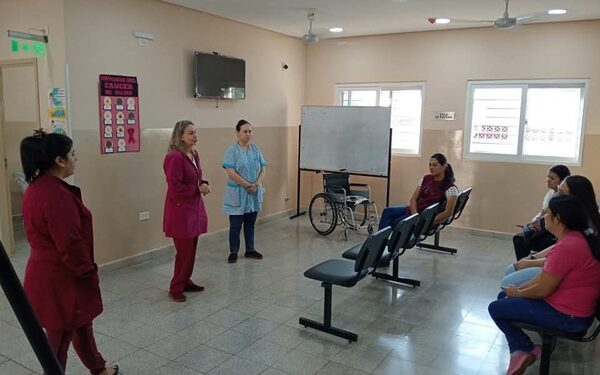 Charlas sobre cuidados de la mujer y estudios preventivos en Santa Rita