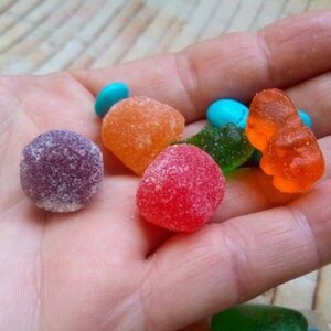Niñas comieron “gomitas” y están intoxicadas