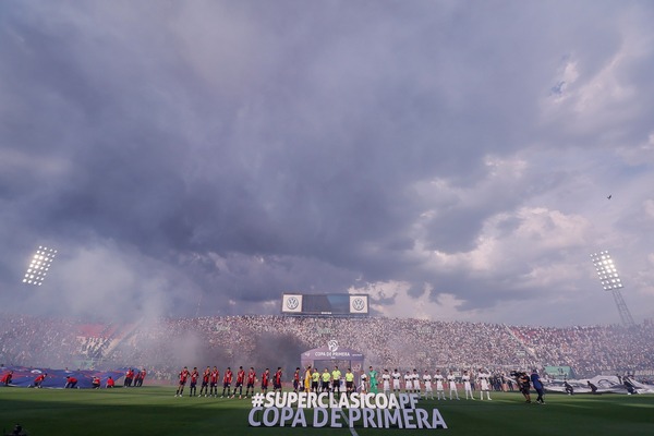 El Tribunal de la APF sancionó a Cerro y Olimpia por incidentes en el clásico - Unicanal