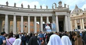La Nación / El papa, convaleciente, aparecerá en público por Pascua