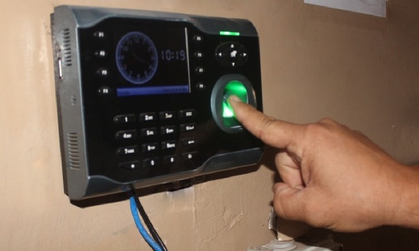 Uso de reloj biométrico sigue vigente en la Junta Municipal de Coronel Oviedo - OviedoPress