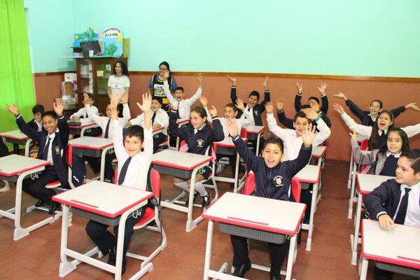 Entrega de muebles se realiza por la noche para no interrumpir clases, afirman desde Itaipú - Unicanal