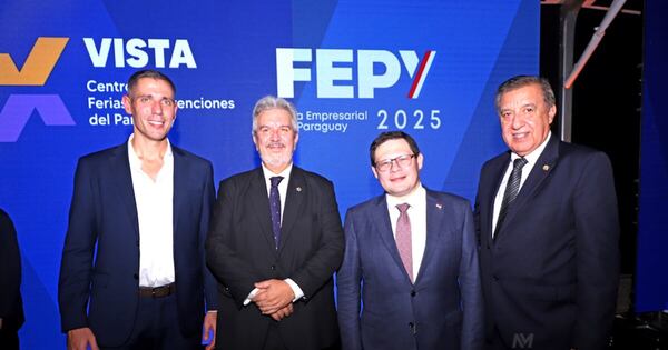 La Nación / Brindis de presentación en la UIP