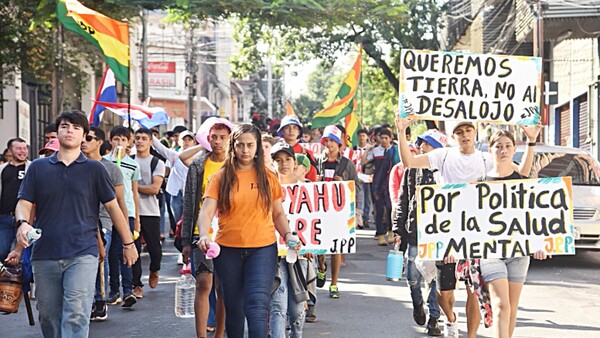 Coparon las calles para exigir un programa de desarrollo productivo