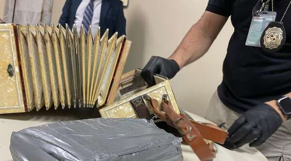 Detectan medio kilo de cocaína en un acordeón con destino España