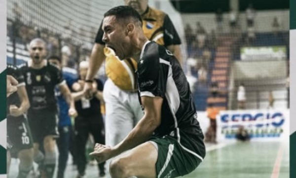 Paranaense se repone con goleada