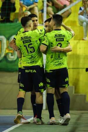 Franco golea a Villeta