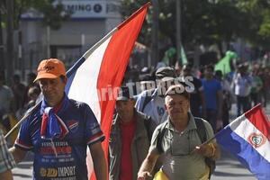 Campesinos critican al Congreso y a Santi Peña, y claman por reforma la agraria y justicia social – Diario TNPRESS
