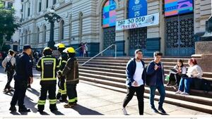 Amenazas de bomba y masacre en centros educativos y shoppings creó pánico en Uruguay