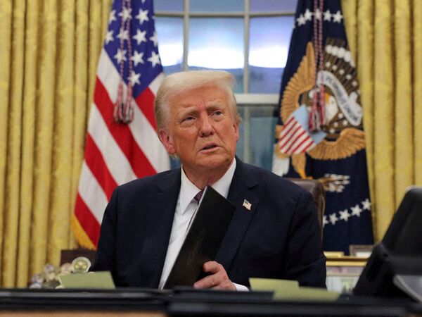 Trump dispuesto a imponer m谩s aranceles a la UE y Canad谩 si colaboran contra EEUU