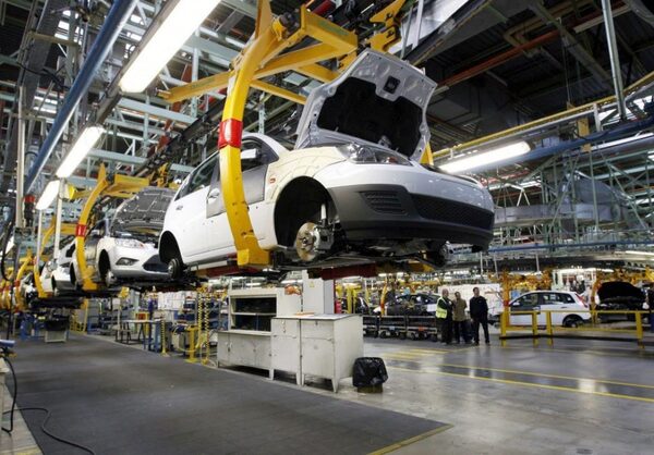 Fabricantes de autos europeos avisan que aranceles perjudican tambi茅n al sector en EEUU