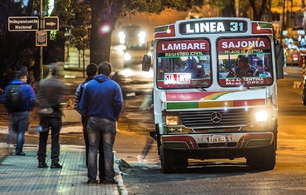 Pasajeros denuncian mal servicio del transporte público en el área metropolitana - OviedoPress