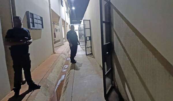 Fiscal señala que no hay elementos para imputar a directores de penitenciaría de Minga Guazú - Nacionales - ABC Color