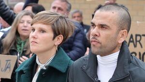 Absuelven al ex futbolista brasileño Dani Alves por delito de agresión sexual - .::Agencia IP::.