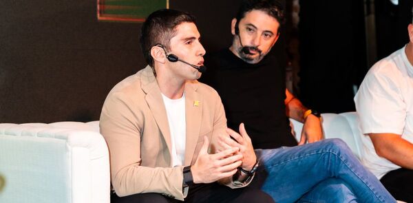 Amplify Summit 2025: la revoluci贸n de la publicidad exterior en Paraguay