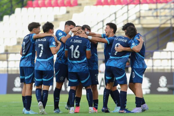 Debut y goleada de la Albirrojita • PARAGUAY TV