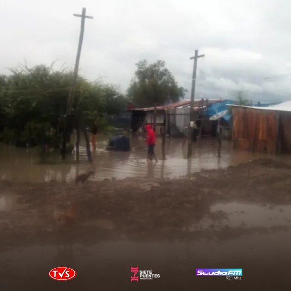 AISLADAS POR LAS LLUVIAS: 860 FAMILIAS DE BOQUERÓN RECIBEN AYUDA ANTE INUNDACIONES - TVS