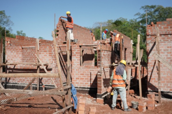 Che Róga Porã avanza con nuevos proyectos de vivienda en el Departamento Central - ADN Digital
