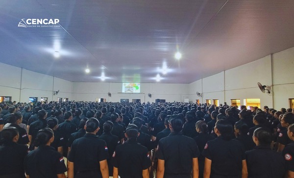 Más de 850 policías fortalecen su formación en salud integral, finanzas y liderazgo